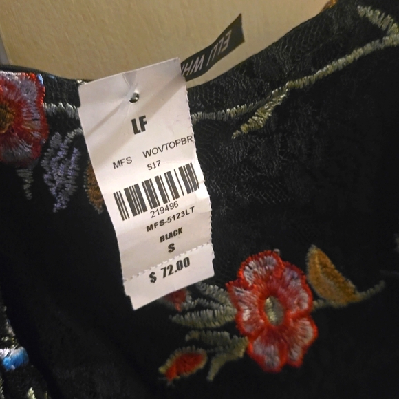 Elli White Floral Embroidered Black Lace Top (S)(NWT) 🖤✨️ - Picture 2 of 4